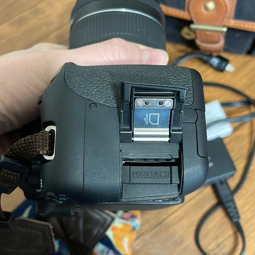 Canon EOS Rebel T5i DSLR
